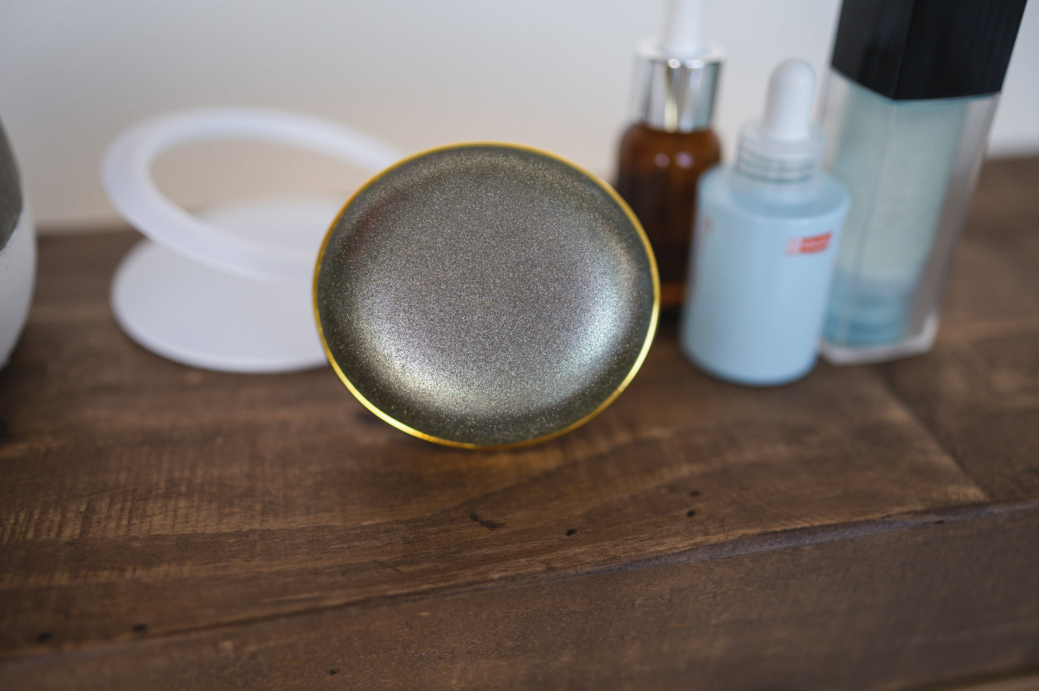 FIRMAGLOW® vs Body Scrubs and Exfoliating Gloves